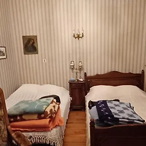 https://chez-virginie-chambre-du-bourg.midi-pyreneeshotels.com