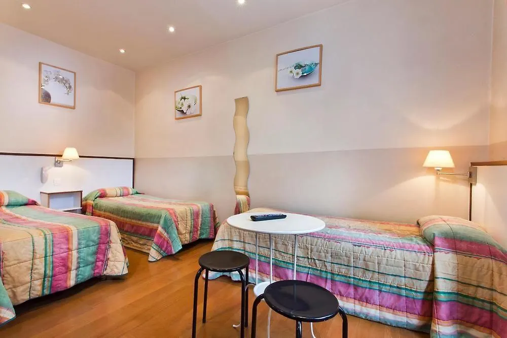 ***  Merryl Hotel París Francia