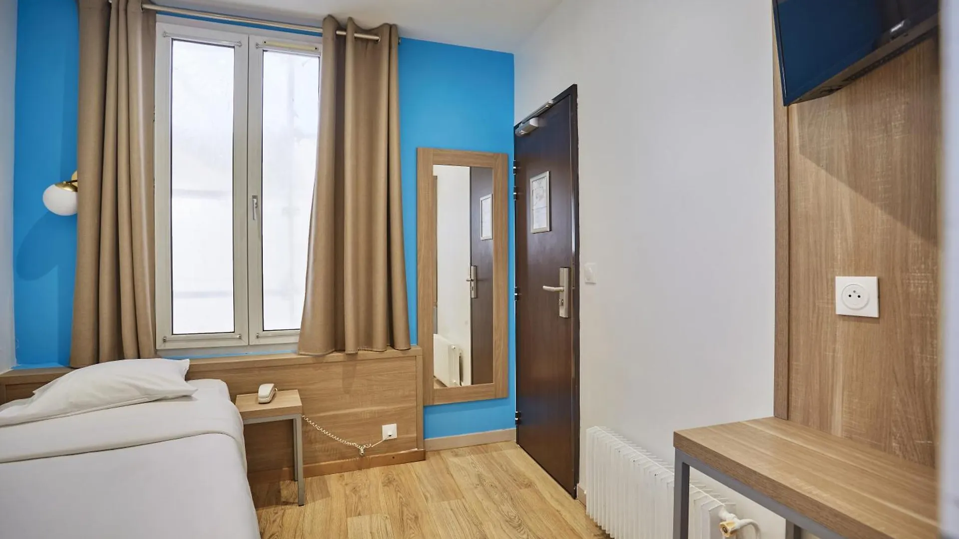 Merryl Hotel باريس