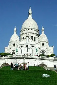 ***  Merryl Hotel París Francia